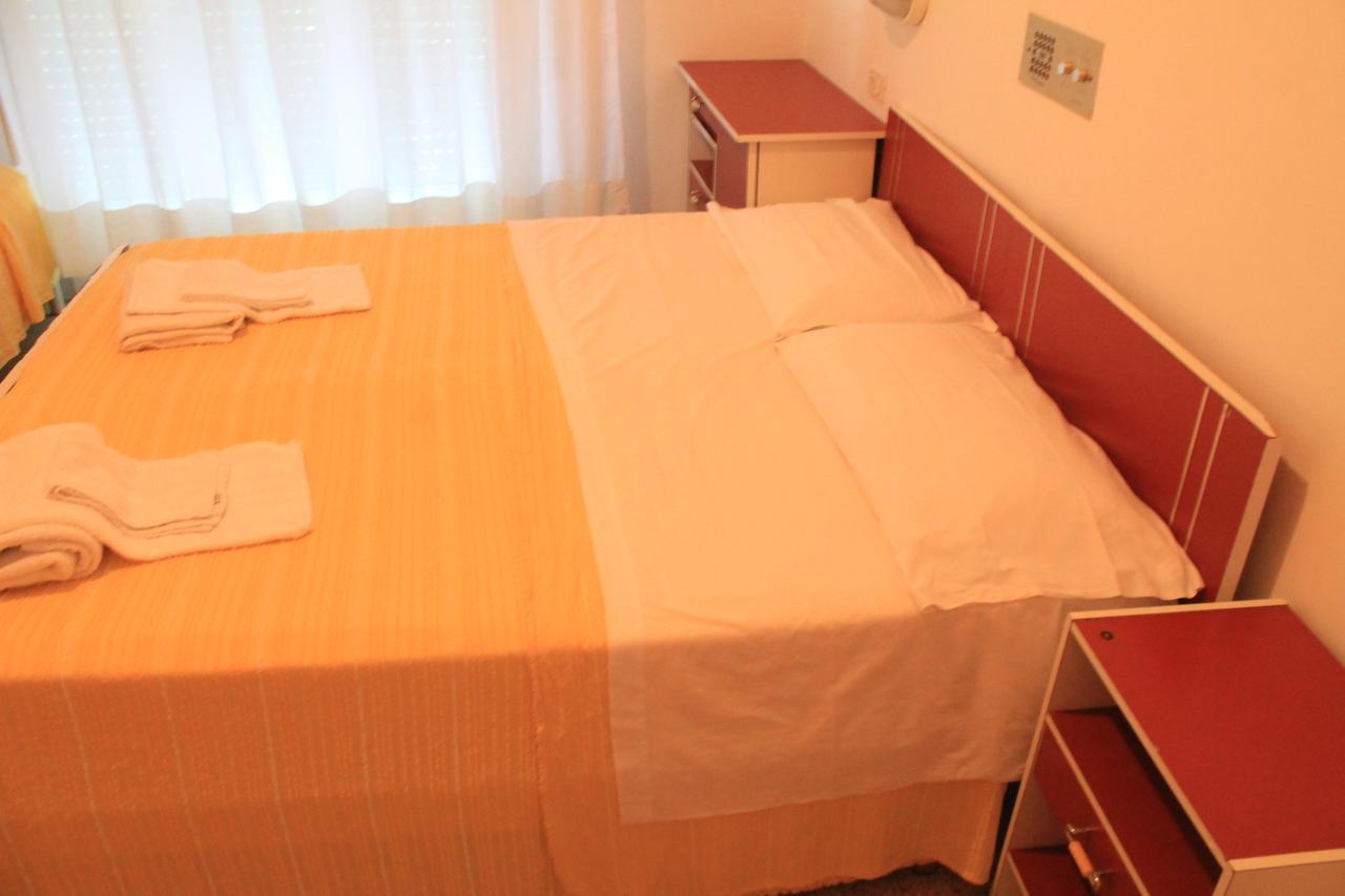 Hotel Marconi Miramare Rimini Exterior photo